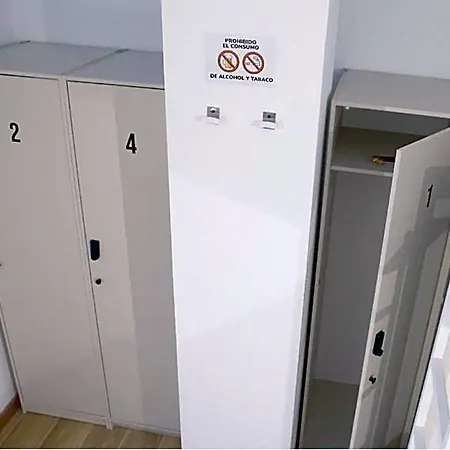 Hostel Aiora *