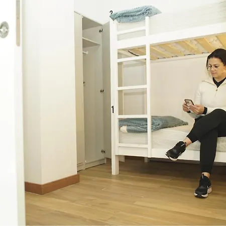 Aiora Hostel Valensiya
